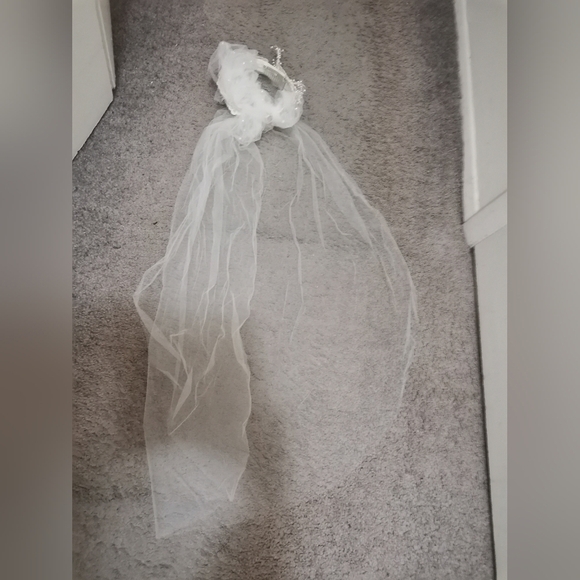 HOUSE OF BIANCHI IVORY Vintage WEDDING DRESS With VEIL - Picture 9 of 10